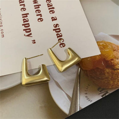 2025 Retro Minimalist Square Earrings Irregular Stud Earrings New Exaggerated Cold Wind Fashion Earring for Women Opening Accessories